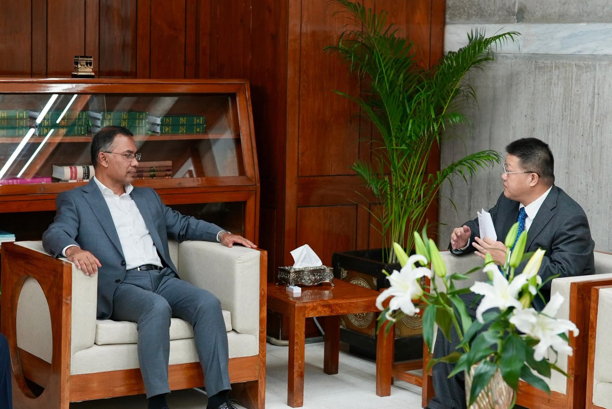 প্রধানমন্ত্রী তারেক রহমানের সঙ্গে সৌজন্য সাক্ষাৎ করেছেন বাংলাদেশে নিযুক্ত চীনের রাষ্ট্রদূত ইয়াও ওয়েন (Yao Wen)