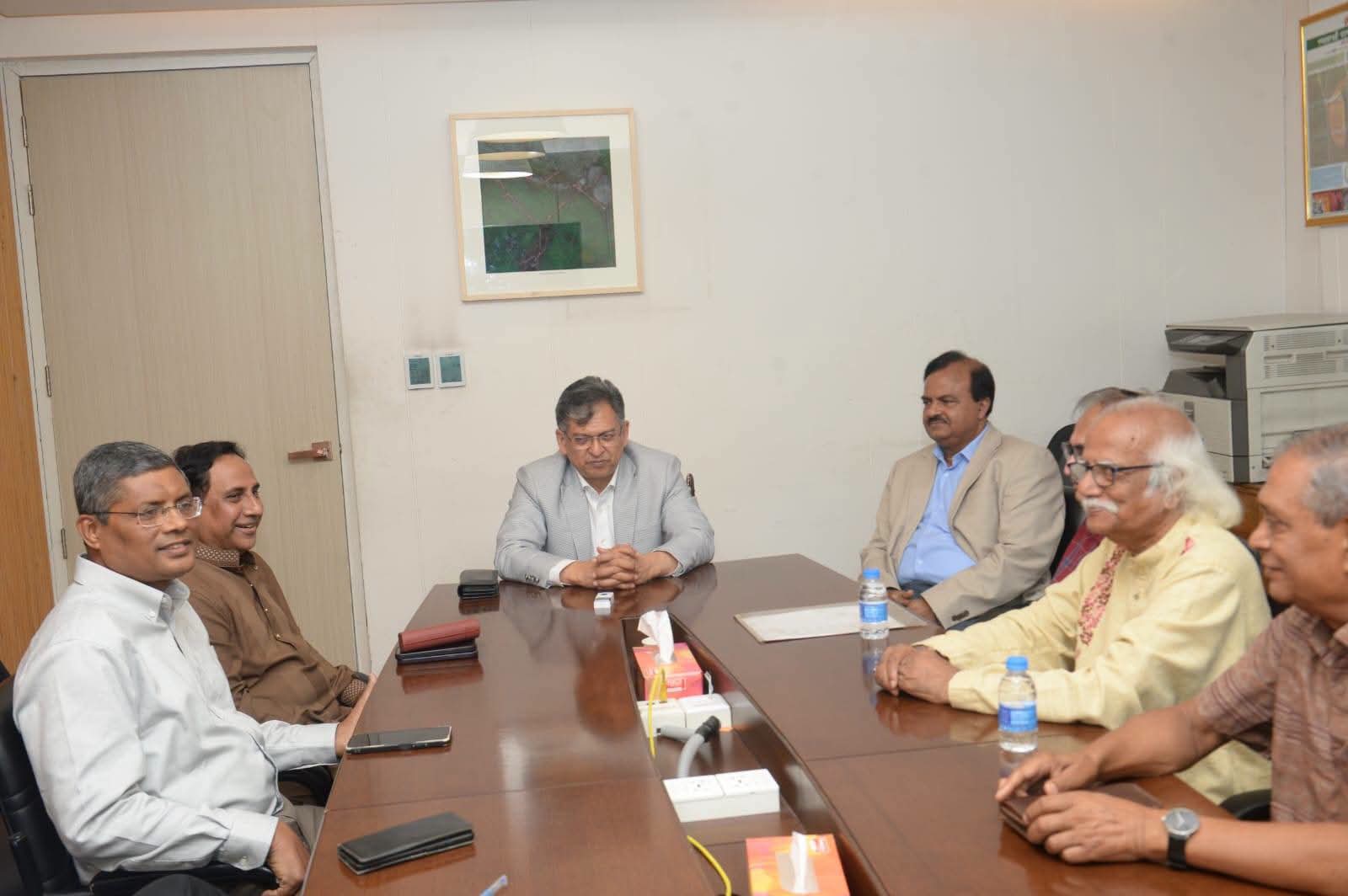 স্বরাষ্ট্রমন্ত্রীর সঙ্গে বাংলাদেশ পূজা উদযাপন পরিষদের নেতৃবৃন্দের সৌজন্য সাক্ষাৎ