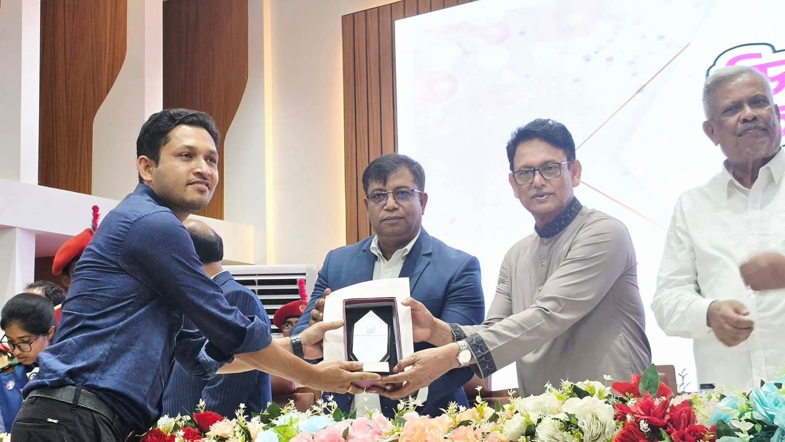 নোবিপ্রবি-কে একটি আদর্শ বিশ্ববিদ্যালয় হিসেবে গড়ে তোলা হবে: শিক্ষা এবং প্রাথমিক ও গণশিক্ষা মন্ত্রী ড. আ ন ম এহছানুল হক মিলন