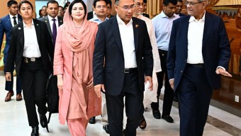 মালয়েশিয়া ও চীন সফর শেষে দেশে ফিরলেন প্রধানমন্ত্রী তারেক রহমান ও ডা. জুবাইদা রহমান