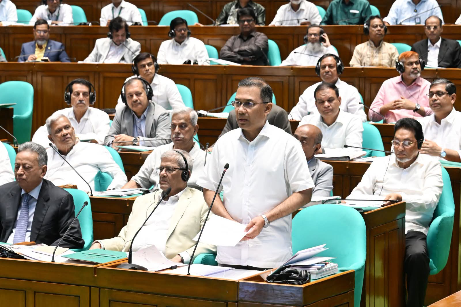 ত্রয়োদশ জাতীয় সংসদের দ্বিতীয় অধিবেশন (বাজেট অধিবেশন)-এ বক্তব্য রাখছেন মাননীয় প্রধানমন্ত্রী ও সংসদ নেতা তারেক রহমান, এমপি