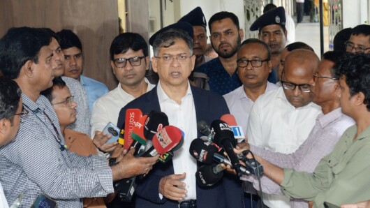 অপরাধ দমনে ভালো কাজের জন্য পুরস্কার ও গাফিলতিতে তিরস্কারের নীতি বহাল থাকবে: স্বরাষ্ট্রমন্ত্রী