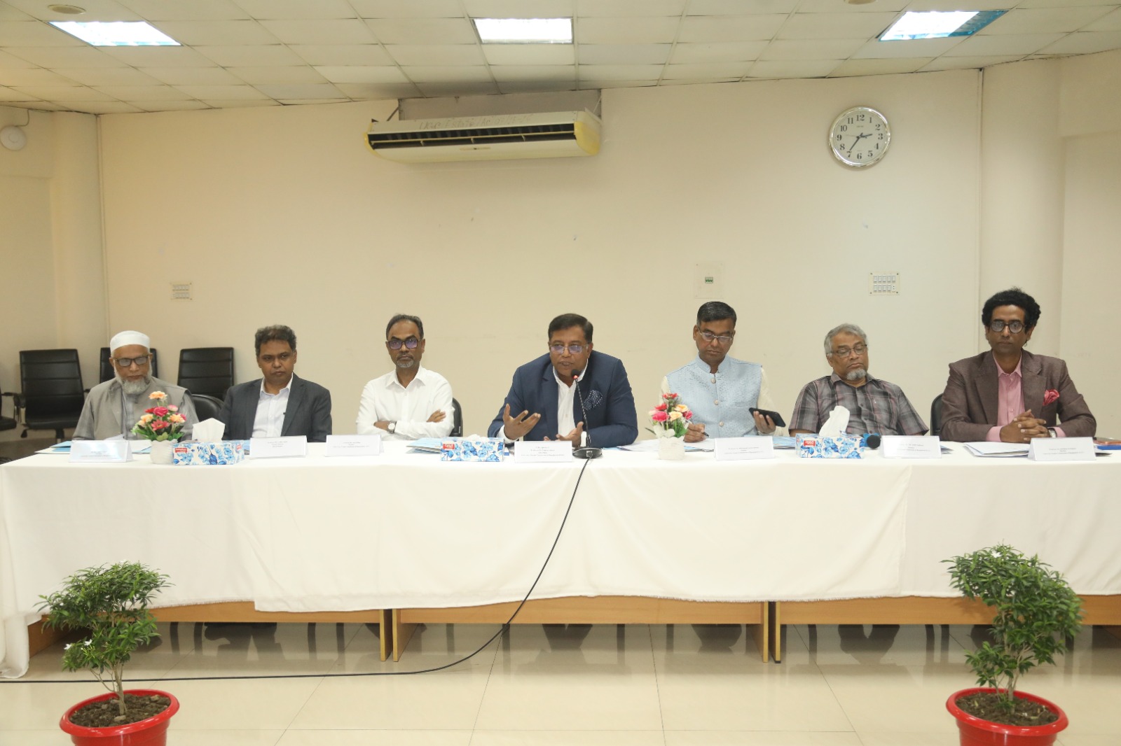 উচ্চশিক্ষার সংকট নিরসনে অংশীজন সংলাপ করবে ইউজিসি