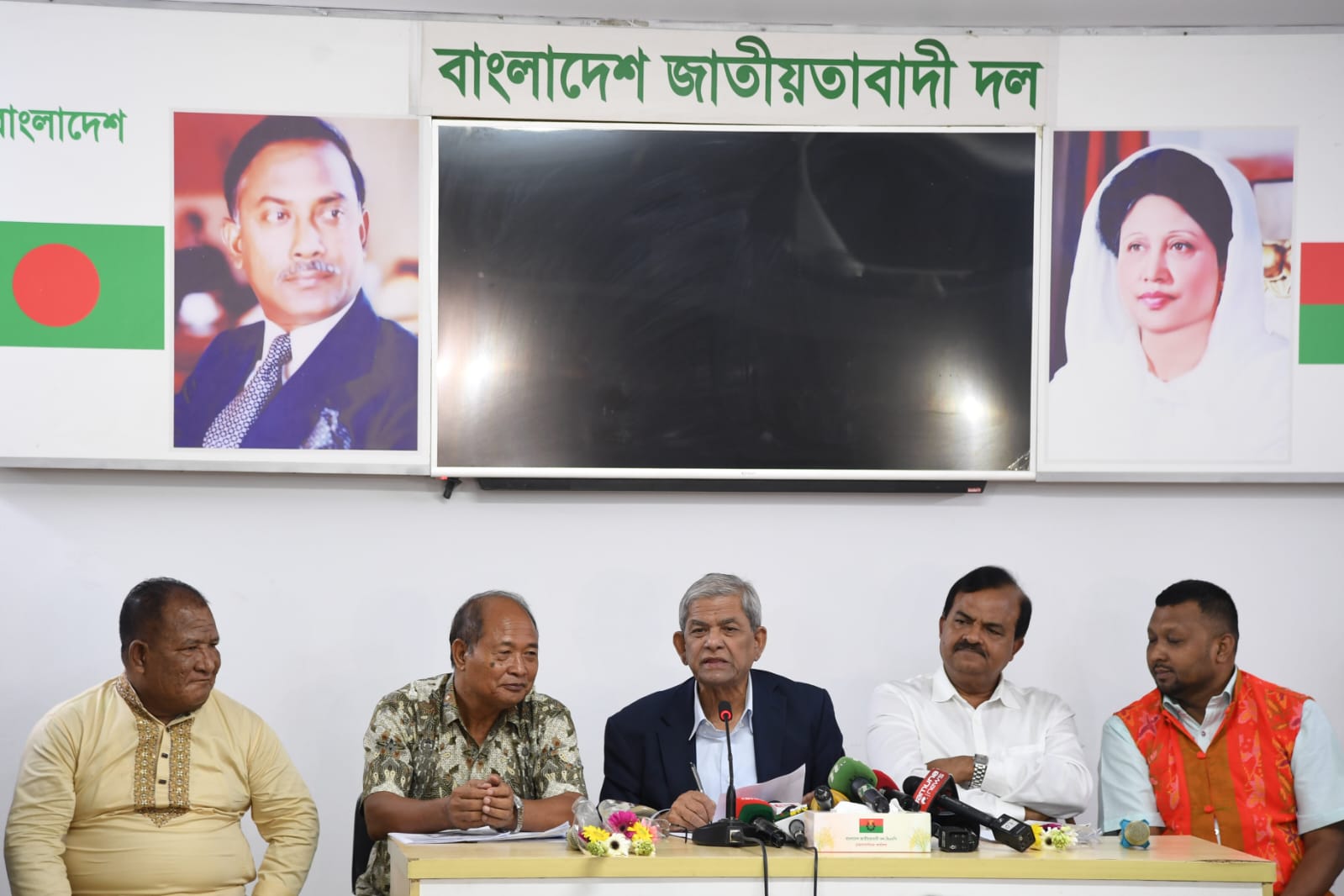 ক্ষুদ্র জাতিগোষ্ঠীর কল্যাণে পৃথক অধিদপ্তর গঠনের আশাবাদ স্থানীয় সরকার মন্ত্রীর