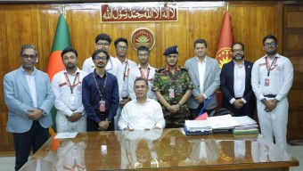 প্রধানমন্ত্রী তারেক রহমান RoboSub 2026 (USA)-এ বাংলাদেশের প্রতিনিধিত্বকারী ঢাকা রেসিডেনসিয়াল মডেল কলেজের শিক্ষার্থীদের সঙ্গে মতবিনিময় করেন