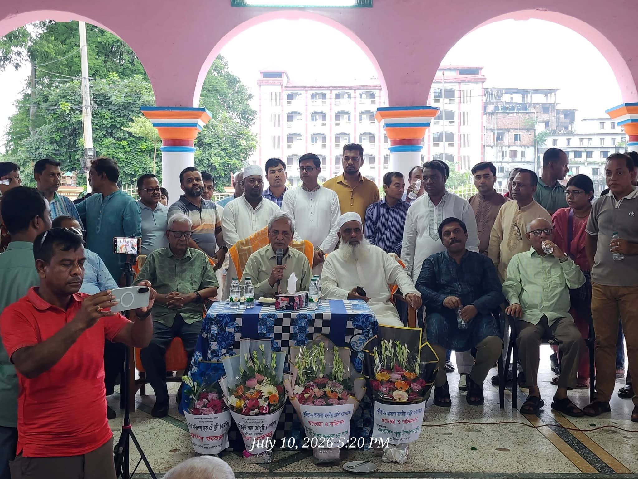 কুমিল্লায় ঐতিহ্যবাহী শতবর্ষী রামমালা গ্রন্থাগার পরিদর্শন করলেন মাননীয় সংস্কৃতি মন্ত্রী নিতাই রায় চৌধুরী