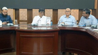 বন্যাদুর্গত কৃষকদের সহায়তায় বীজ ও ভ্যাকসিন বিতরণে অনিয়মে ‘জিরো টলারেন্স’-মৎস্য ও প্রাণিসম্পদ এবং কৃষিমন্ত্রী