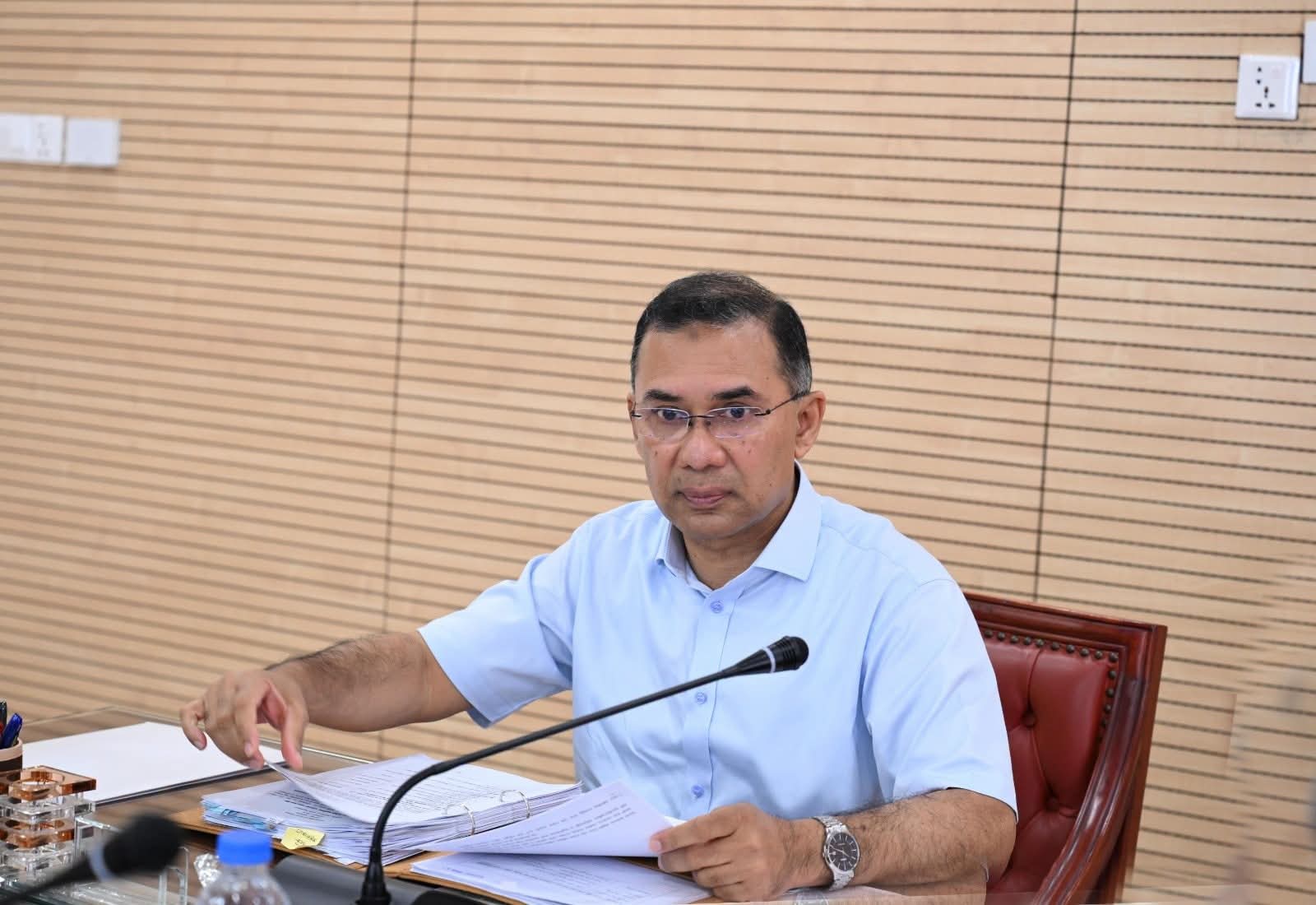 মাননীয় প্রধানমন্ত্রী তারেক রহমান জাতীয় অর্থনৈতিক পরিষদের নির্বাহী কমিটির (একনেক) সভায় সভাপতিত্ব করছেন