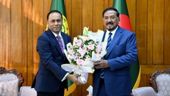 রাষ্ট্রপতির দায়িত্বভার গ্রহণ উপলক্ষে স্পীকারকে ফুলেল শুভেচ্ছা