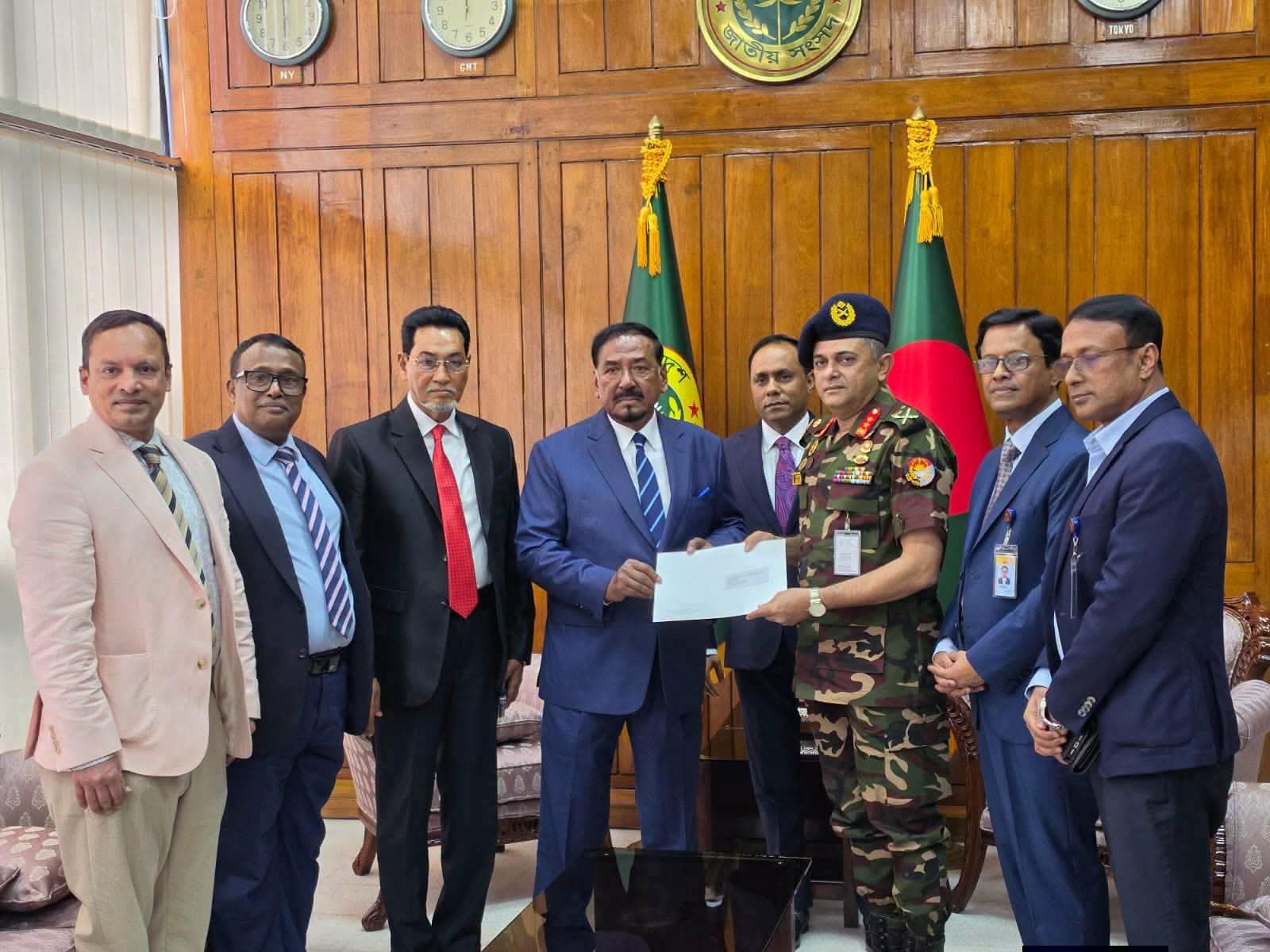 ভারপ্রাপ্ত রাষ্ট্রপতি হিসেবে দায়িত্ব গ্রহণ করেছেন স্পিকার হাফিজ উদ্দিন আহমদ
