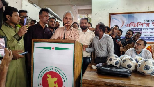 কৃষি ও ক্রীড়ার প্রসারে মাগুরার মহম্মদপুরে ‘এডিপি’র উপকরণ বিতরণ করেন সংস্কৃতি মন্ত্রী নিতাই রায় চৌধুরী