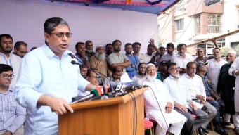 প্রধানমন্ত্রীর নির্দেশে প্রধান বিরোধী দলীয় নেতার নির্বাচনী আসনে জনসমস্যা জনদুর্ভোগ নিরসনের লক্ষ্যে নাগরিক সমাবেশ, মতবিনিময় সভা ও বিভিন্ন কার্যক্রম পরিদর্শন করছেন স্থানীয় সরকার প্রতিমন্ত্রী