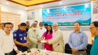 বীরগঞ্জে ৩০টি বেসরকারি এতিমখানার মাঝে সমাজসেবা অধিদপ্তরের অনুদানের চেক বিতরণ