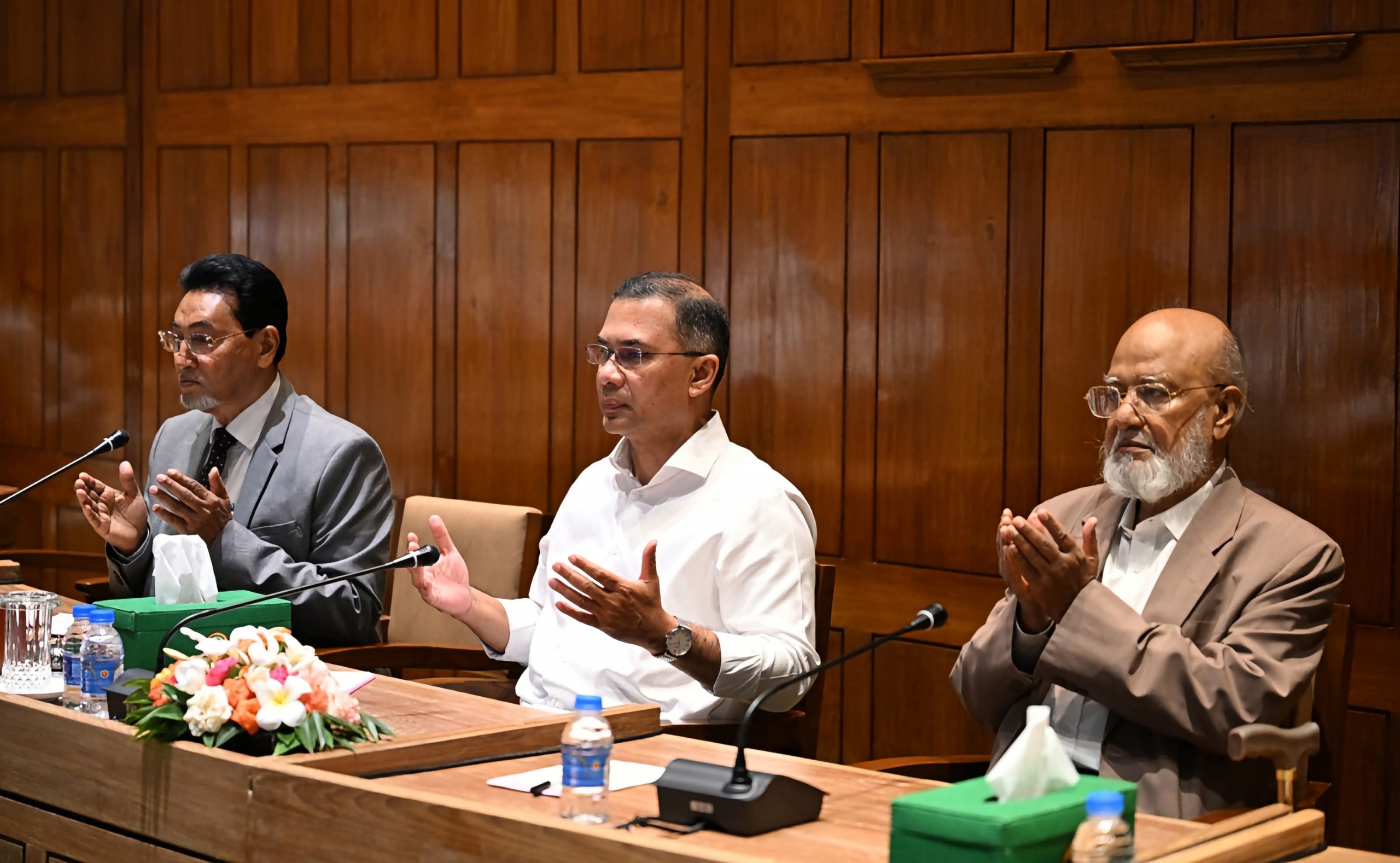 মাননীয় প্রধানমন্ত্রী ও সংসদ নেতা তারেক রহমান, এমপি-এর সভাপতিত্বে সরকারদলীয় সংসদীয় দলের সভা অনুষ্ঠিত হচ্ছে