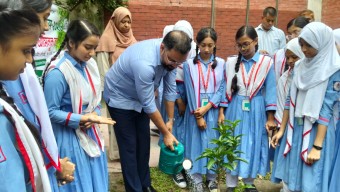 প্রতিটি শিক্ষার্থীকে একটি করে গাছ লাগানোর আহ্বান প্রতিমন্ত্রী আমিনুল হকের