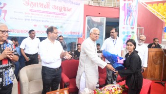 খেলাকে পেশা হিসেবে প্রতিষ্ঠার লক্ষ্যে কাজ করছে সরকার-মহিলা ও শিশু বিষয়ক এবং সমাজকল্যাণ মন্ত্রী অধ্যাপক ডা. এ জেড এম জাহিদ হোসেন