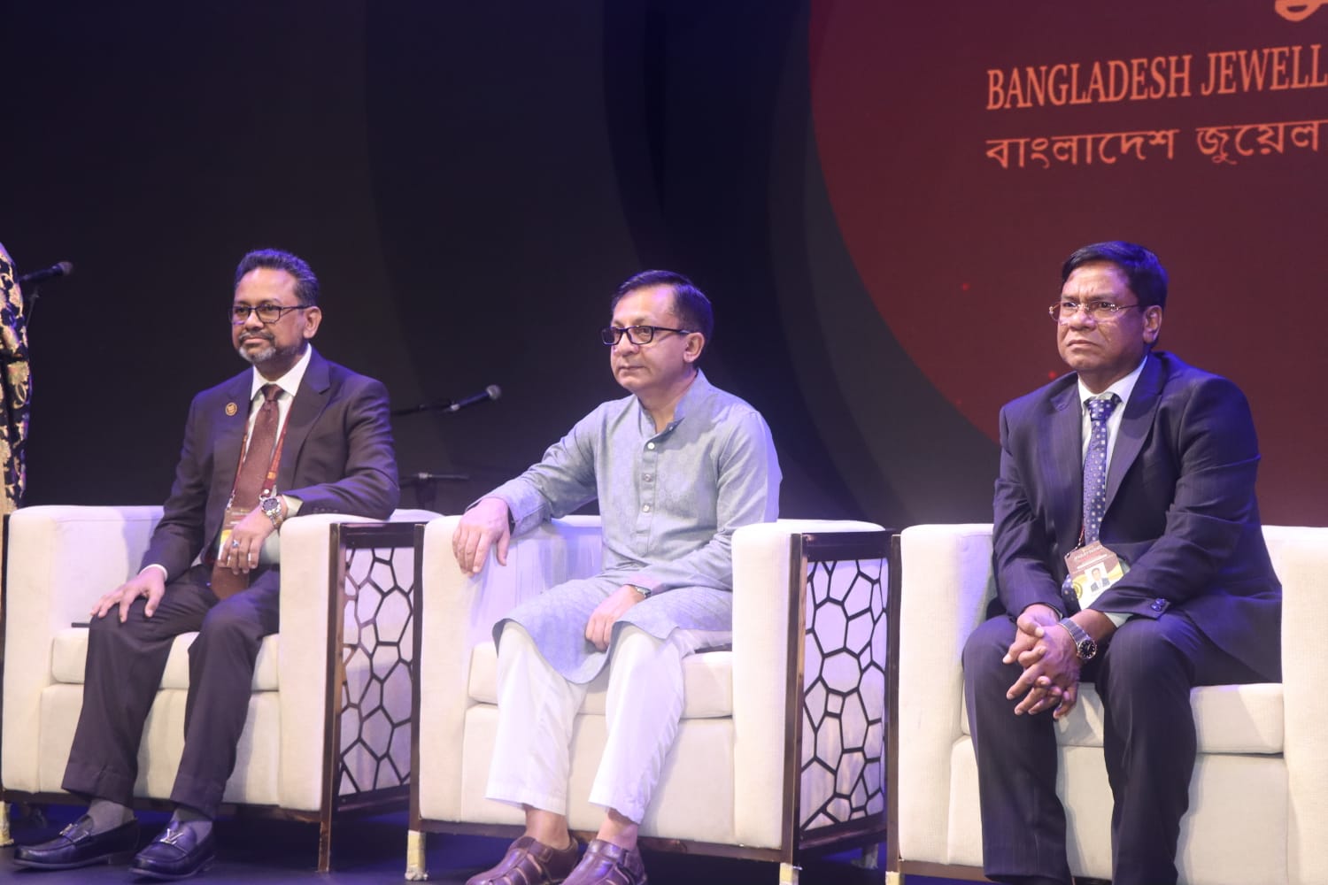 ২০৩০-৩১ সালের মধ্যে ৭ বিলিয়ন ডলারের অলংকার রপ্তানির লক্ষ্যমাত্রা বাজুসের