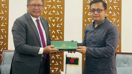 বাণিজ্যমন্ত্রীর সঙ্গে মিয়ানমারের রাষ্ট্রদূতের বৈঠকদ্বিপাক্ষিক বাণিজ্য বৃদ্ধি ও রোহিঙ্গা প্রত্যাবাসন নিয়ে আলোচনা