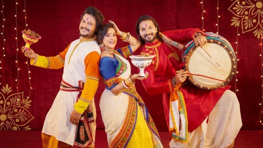 পূজার সাজে বিশ্বরঙের ‘সকাল-বিকাল’ শাড়ি, মিলছে ৫০% ছাড়