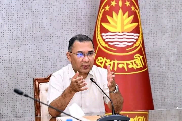 সচিবালয়ে প্রধানমন্ত্রীর সভাপতিত্বে বিদ্যুৎ ও জ্বালানি খাতের ভবিষ্যৎ পথরেখা নির্ধারণী সভা অনুষ্ঠিত