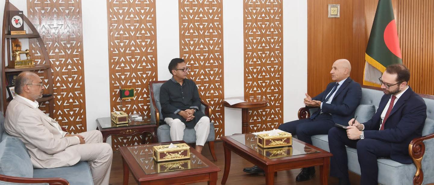 ইতালির বিনিয়োগ আকর্ষণে চামড়া খাতে সহযোগিতা বাড়াতে আলোচনা