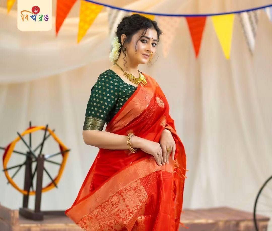 দুর্গাপূজা উপলক্ষে ‘বিশ্বরঙ’-এ বিশেষ মূল্যছাড়ের আজই শেষ দিন