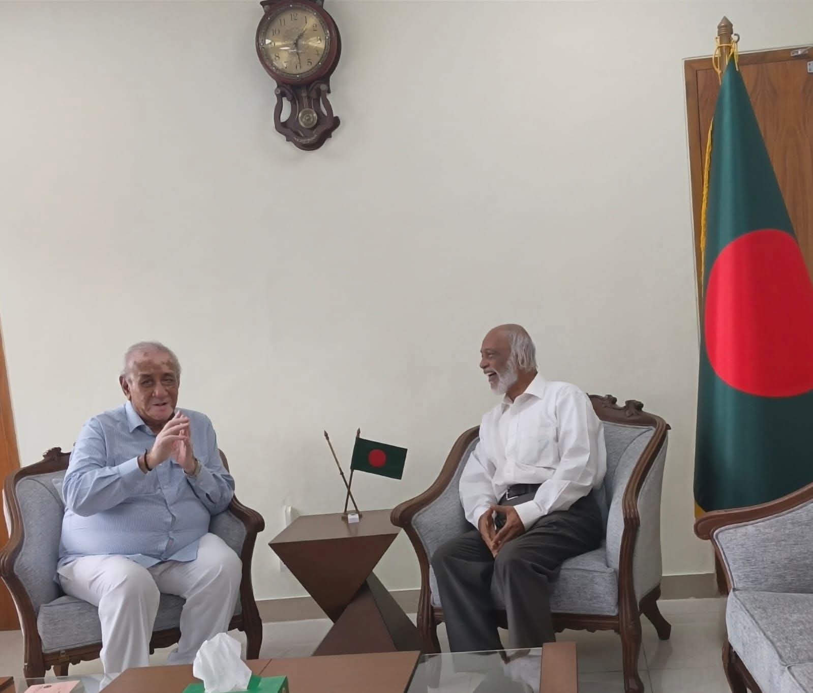 পার্বত্য অঞ্চলের যোগাযোগ ব্যবস্থার উন্নয়নে স্থানীয় সরকার মন্ত্রীর সহযোগিতা চাইলেন পার্বত্য মন্ত্রী সাচিং প্রু