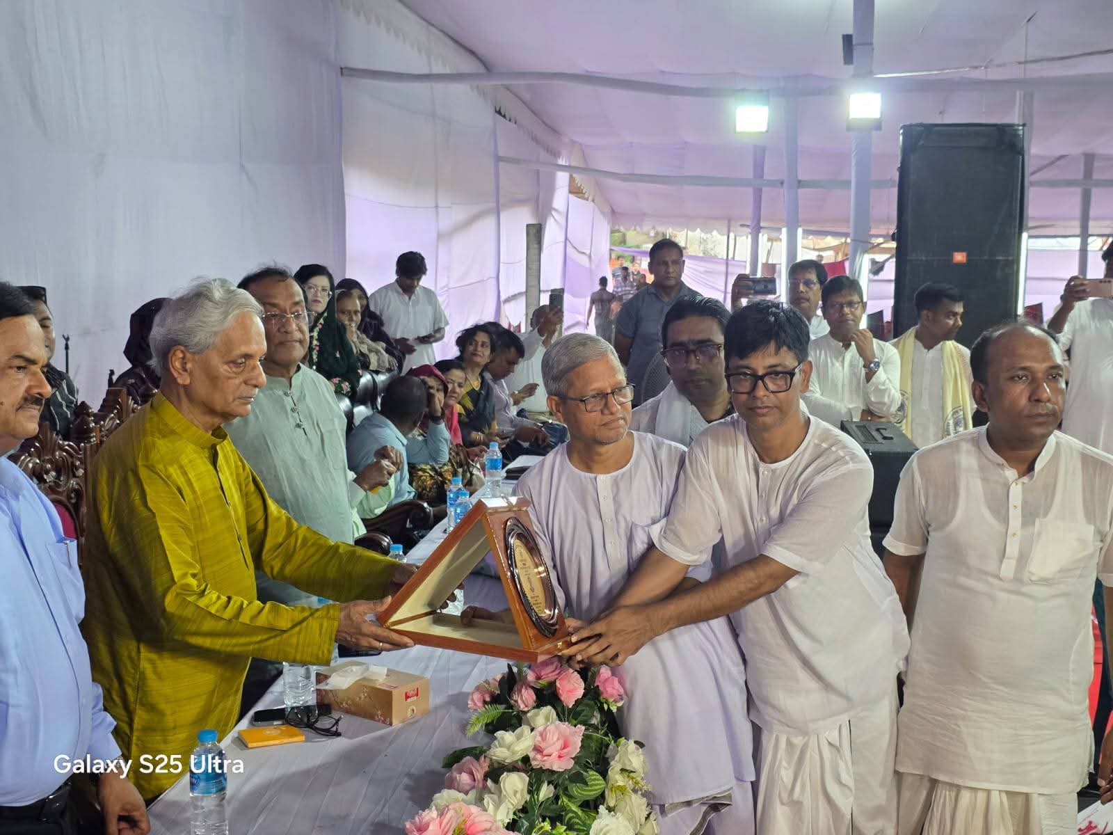 ঠাকুর অনুকূল চন্দ্রের মানবকল্যাণ ও সম্প্রীতির আদর্শ ধারণ করে সাম্প্রদায়িকতা-মুক্ত বাংলাদেশ গড়ার আহ্বান জানালেন সংস্কৃতি বিষয়ক মন্ত্রী