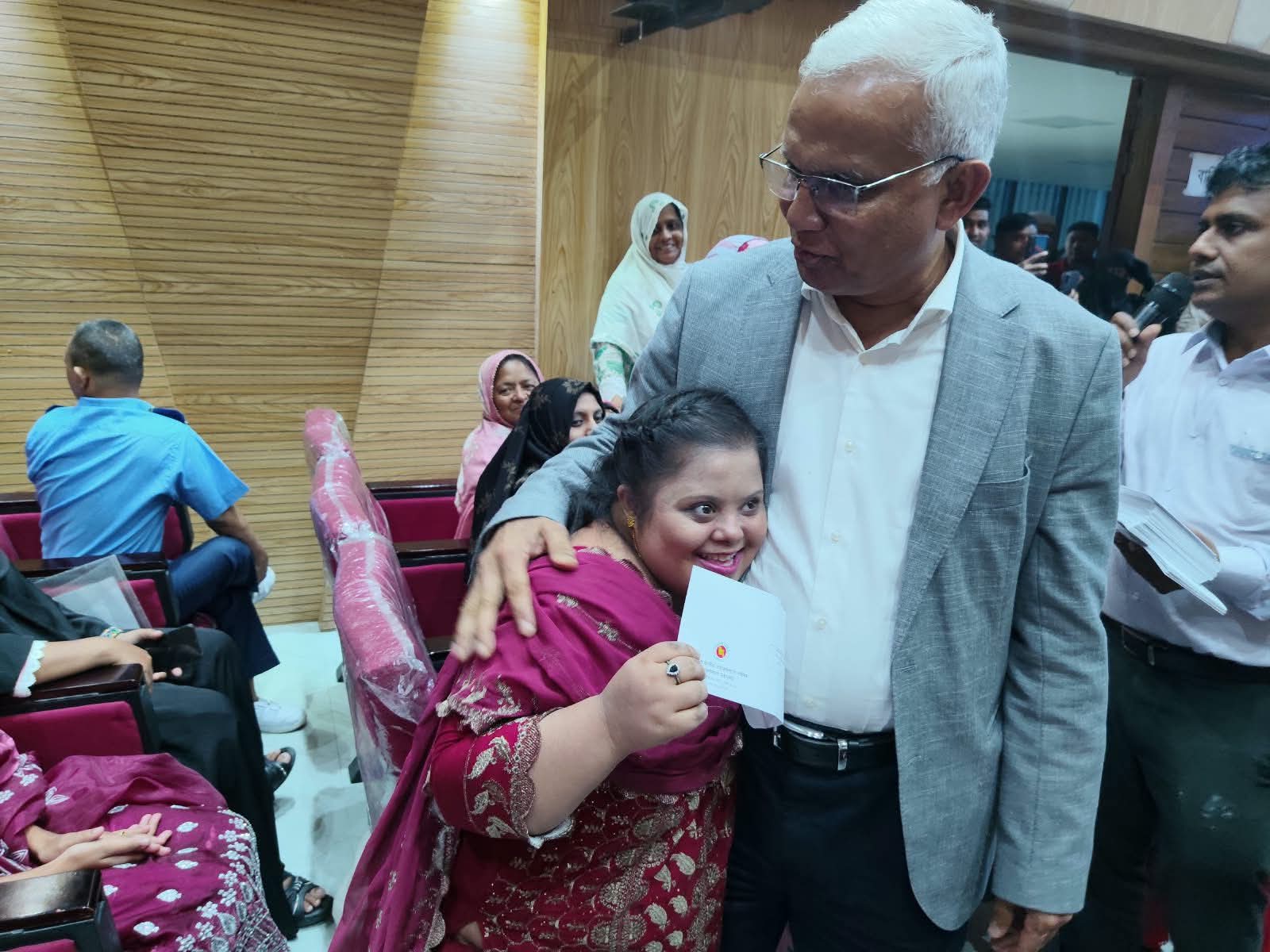 পর্যায়ক্রমে ​প্রতিটি জেলা ও উপজেলায় একটি করে প্রতিবন্ধী স্কুল প্রতিষ্ঠার লক্ষ্য নিয়ে কাজ করছে সরকার-মহিলা ও শিশু বিষয়ক এবং সমাজকল্যাণ মন্ত্রী