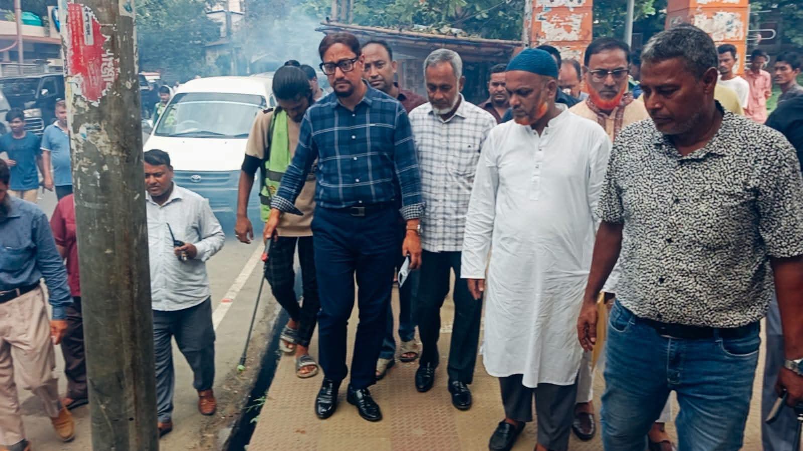 লালদিঘীতে চসিকের মশক নিধন ক্রাশ প্রোগ্রাম