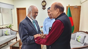 স্থানীয় সরকার মন্ত্রীর সঙ্গে ভারতীয় হাইকমিশনারের সৌজন্য সাক্ষাৎ: বাংলাদেশ-ভারত সম্পর্ক আরও জোরদারের আশাবাদ