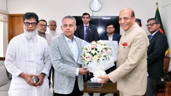 সড়ক পরিবহন ও সেতু, রেলপথ এবং নৌপরিবহন মন্ত্রী শেখ রবিউল আলম এমপি’র সঙ্গে ভারতীয় হাইকমিশনারের সৌজন্য সাক্ষাৎ