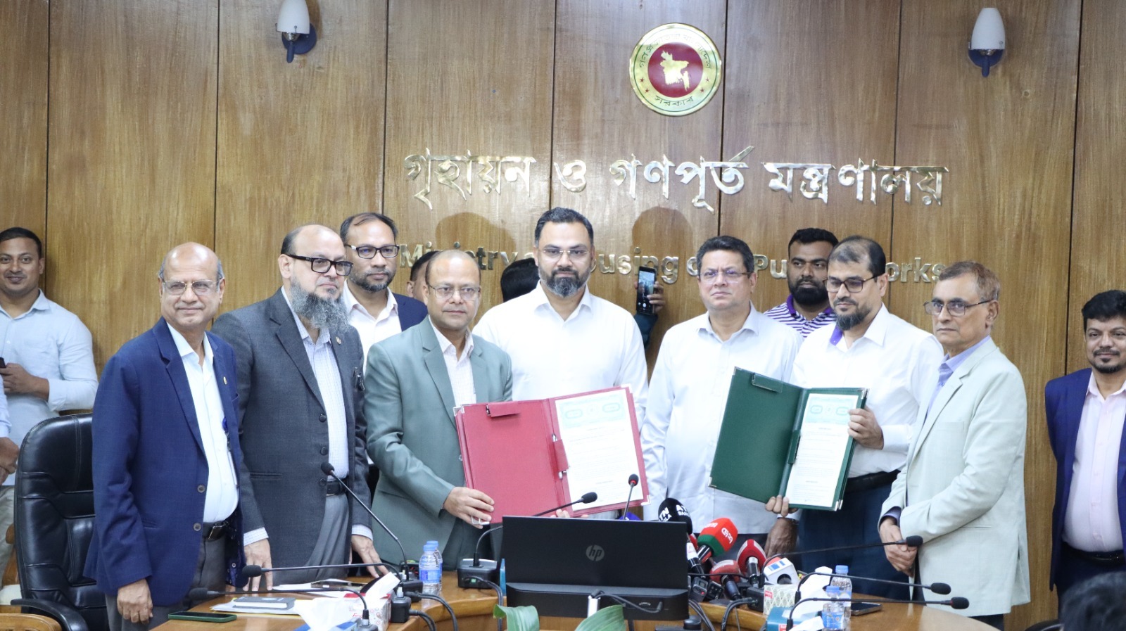 খেলাধুলার সুযোগ ও অবকাঠামো উন্নয়নে যৌথ উদ্যোগে গণপূর্ত ও ক্রীড়া মন্ত্রণালয়