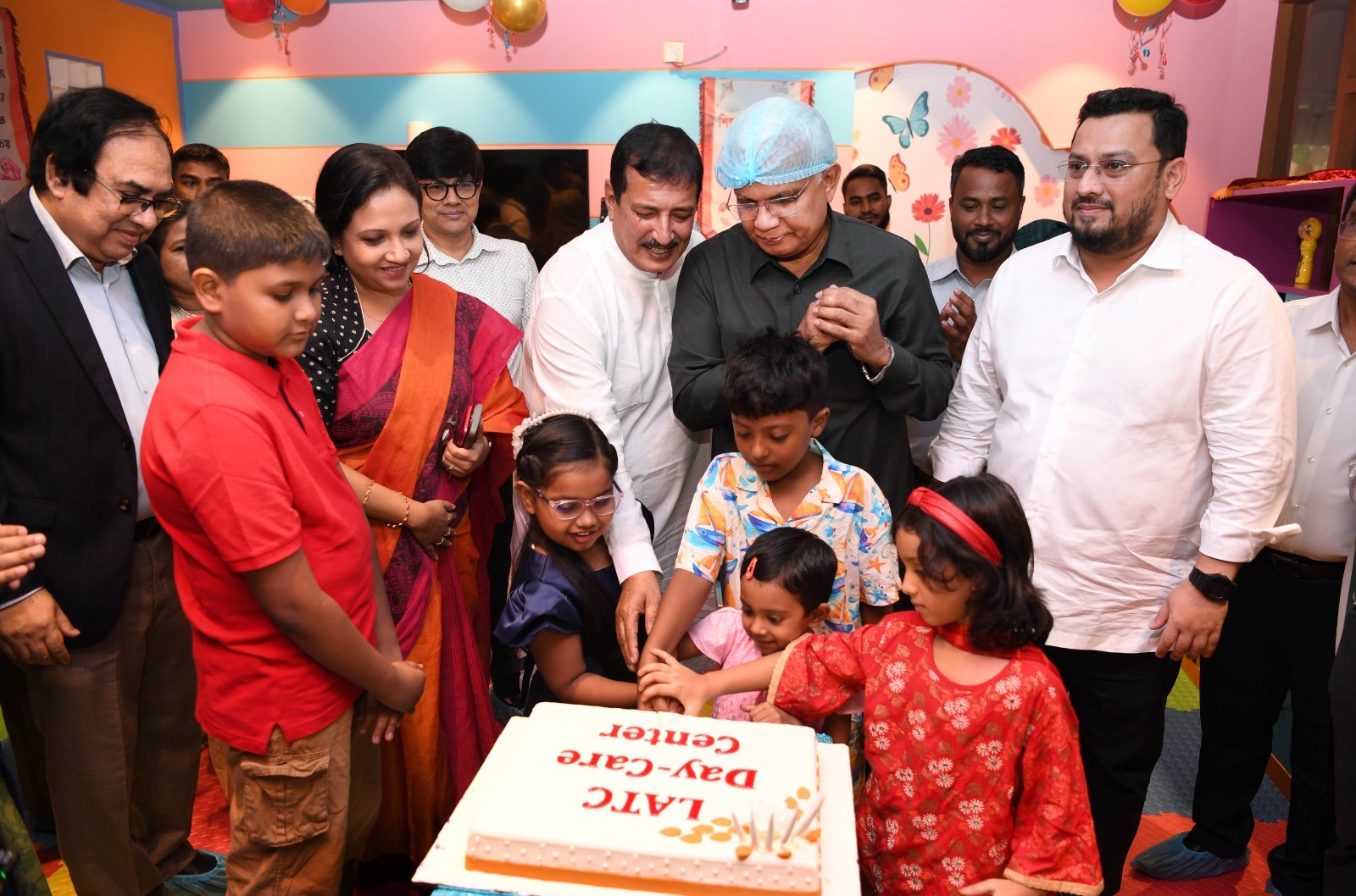 কর্মজীবী নারীদের মানসিক শান্তি ও তাদের সন্তানদের নিরাপদ আশ্রয় নিশ্চিত করার ওপর জোর দিলেন ভূমি প্রতিমন্ত্রী মীর হেলাল