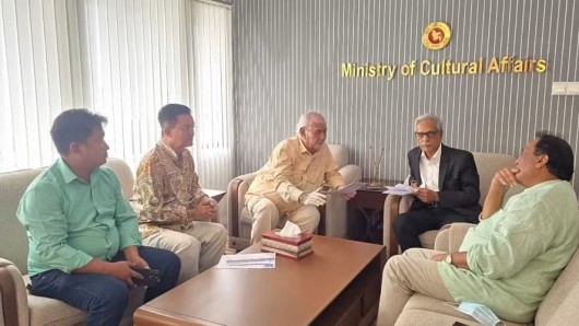 বান্দরবানে প্রবারণা পূর্ণিমা উদযাপন উপলক্ষে সংস্কৃতি ও পার্বত্য মন্ত্রীদের সঙ্গে উদযাপন কমিটির সাক্ষাৎ