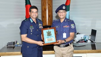 বিমান বাহিনী প্রধানের সাথে ইন্সপেক্টর জেনারেল অব পুলিশ (আইজিপি) এর সৌজন্য সাক্ষাৎ