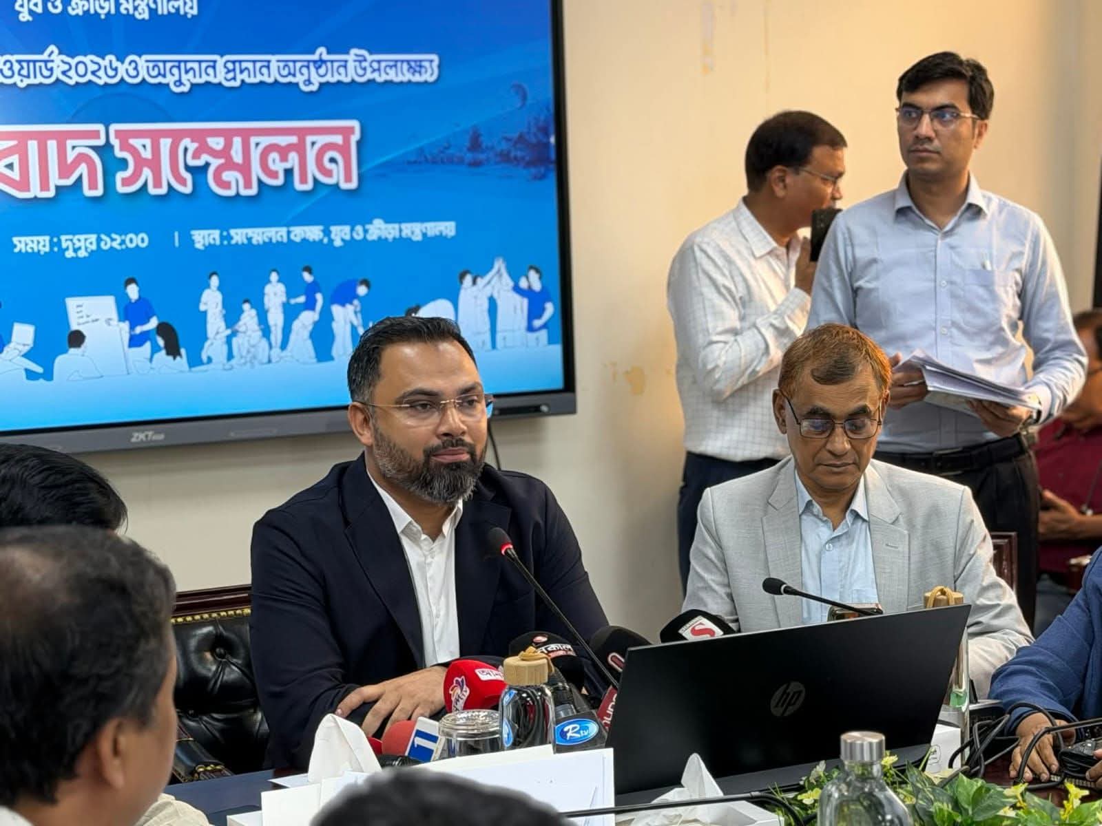 ১৫ তরুণ পাচ্ছেন ‘ইয়্যুথ ভলান্টিয়ার অ্যাওয়ার্ড’, অনুদান পাচ্ছে ৪৩২ যুব সংগঠন: প্রতিমন্ত্রী মো: আমিনুল হক