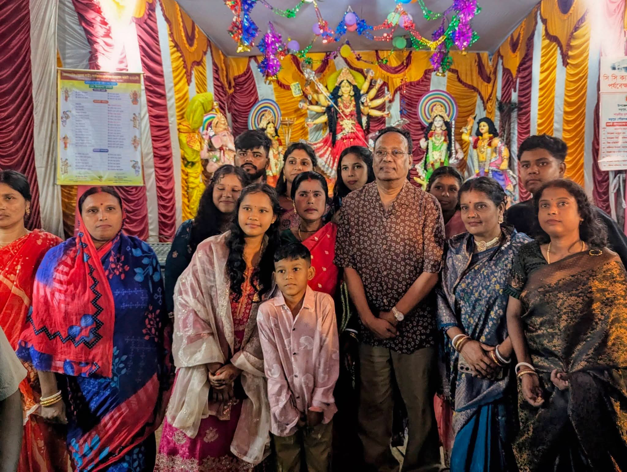 “ধর্ম যার যার, দেশটা সবার”: মধুপুরে পূজামণ্ডপ পরিদর্শনে মন্ত্রী ফকির মাহবুব আনাম