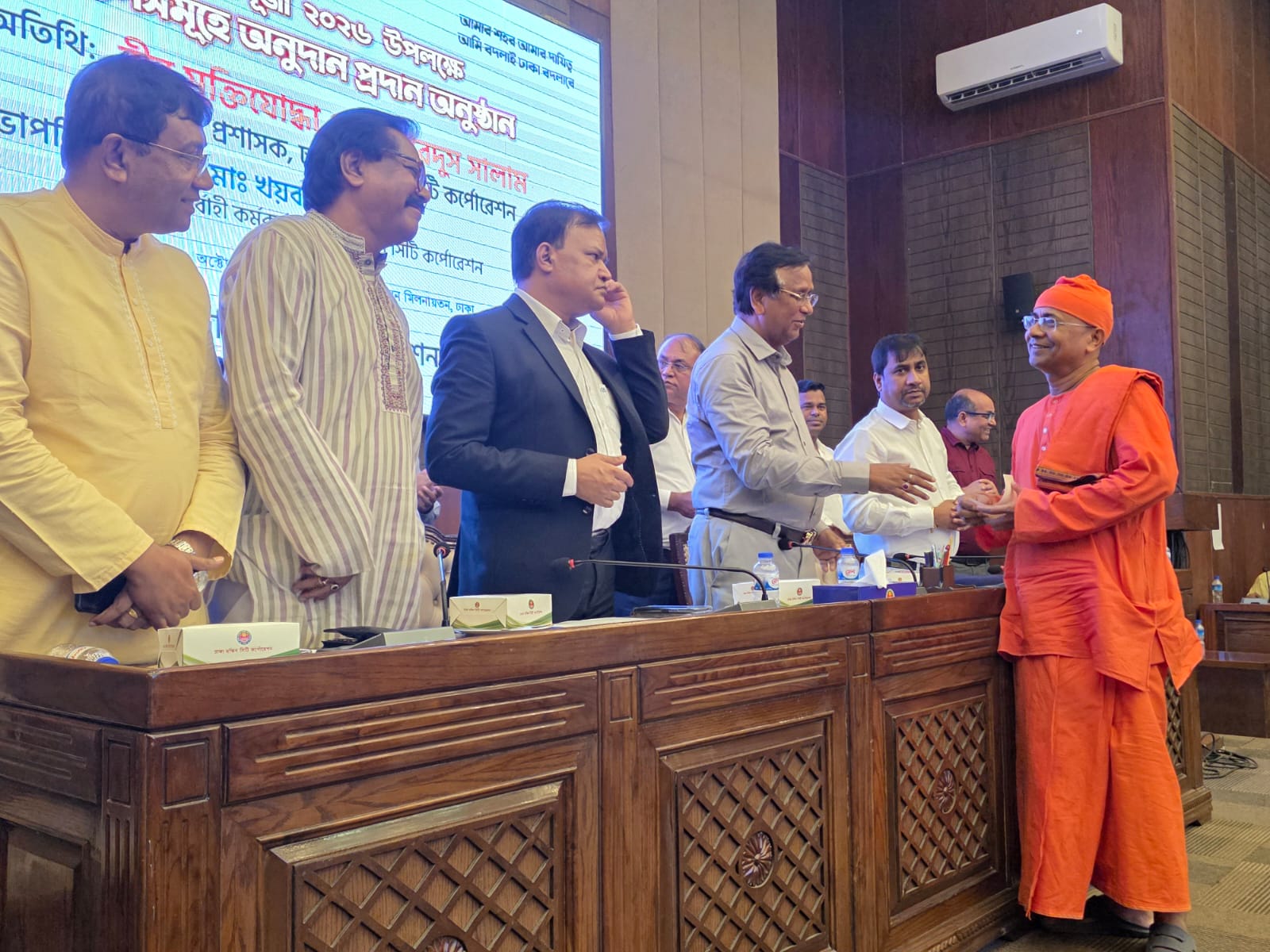 শারদীয় দুর্গাপূজা উপলক্ষে ডিএসসিসির ১৬৮টি পূজা মণ্ডপে অনুদান প্রদান