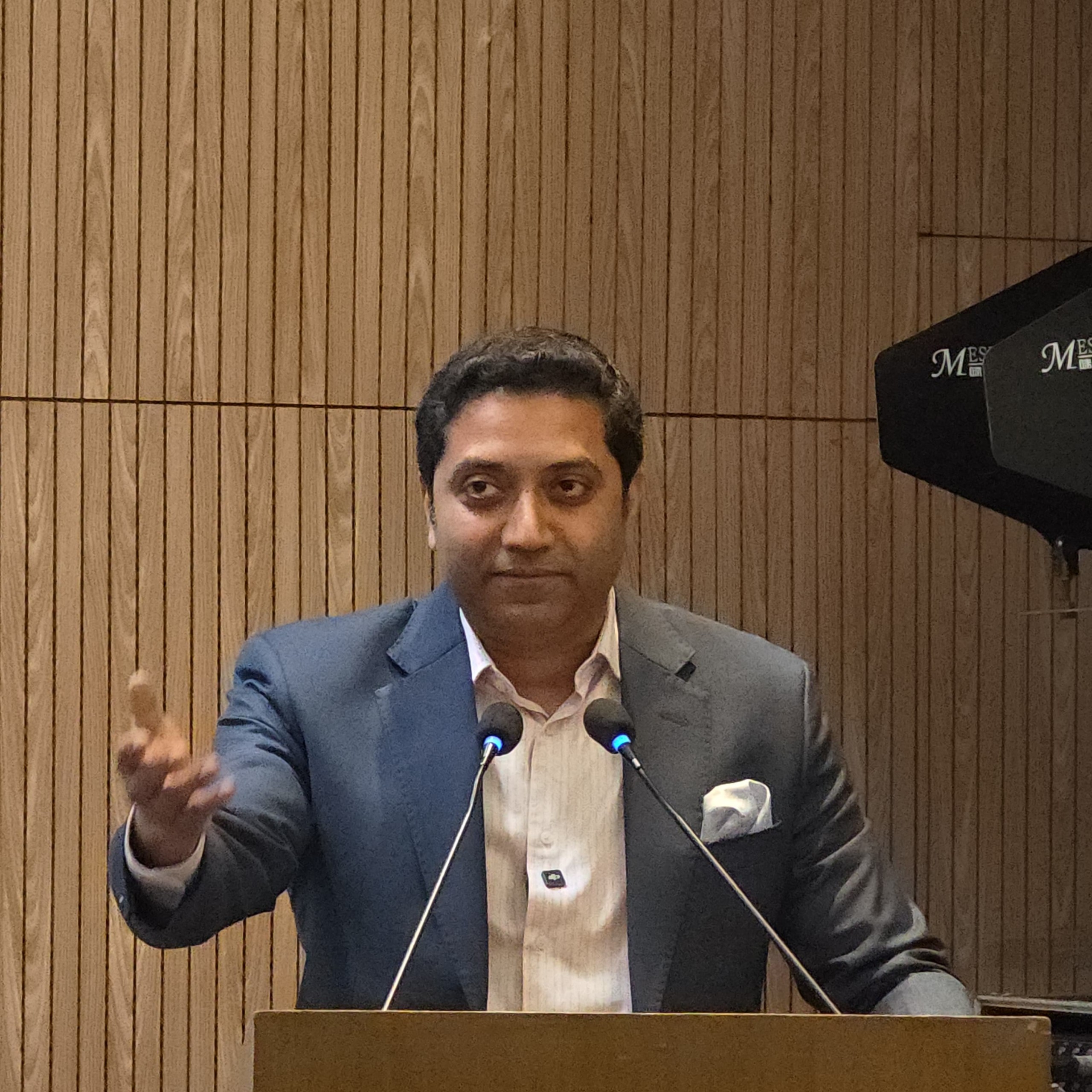 আপনারাই দেশের ভবিষ্যৎ, দায়িত্ব নেওয়ার জন্য এখনই প্রস্তুত হন:প্রতিমন্ত্রী ববি হাজ্জাজ