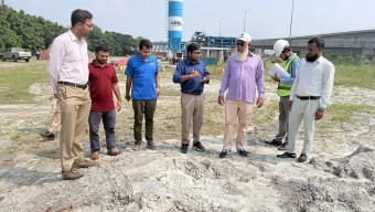 পদ্মা সেতু এলাকা পরিদর্শনে সেতু বিভাগের সচিব: নদীভাঙন প্রতিরোধ ও উন্নয়নকাজ দ্রুত সম্পন্নের নির্দেশনা
