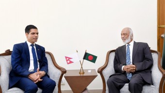 নেপালের রাষ্ট্রদূতের সাথে স্থানীয় সরকার মন্ত্রীর সৌজন্য সাক্ষাৎ: সার্ক পুনরুজ্জীবিতকরণ, আঞ্চলিক সহযোগিতা এবং পারস্পরিক বাণিজ্য সম্ভাবনা বৃদ্ধিতে গুরুত্বারোপ
